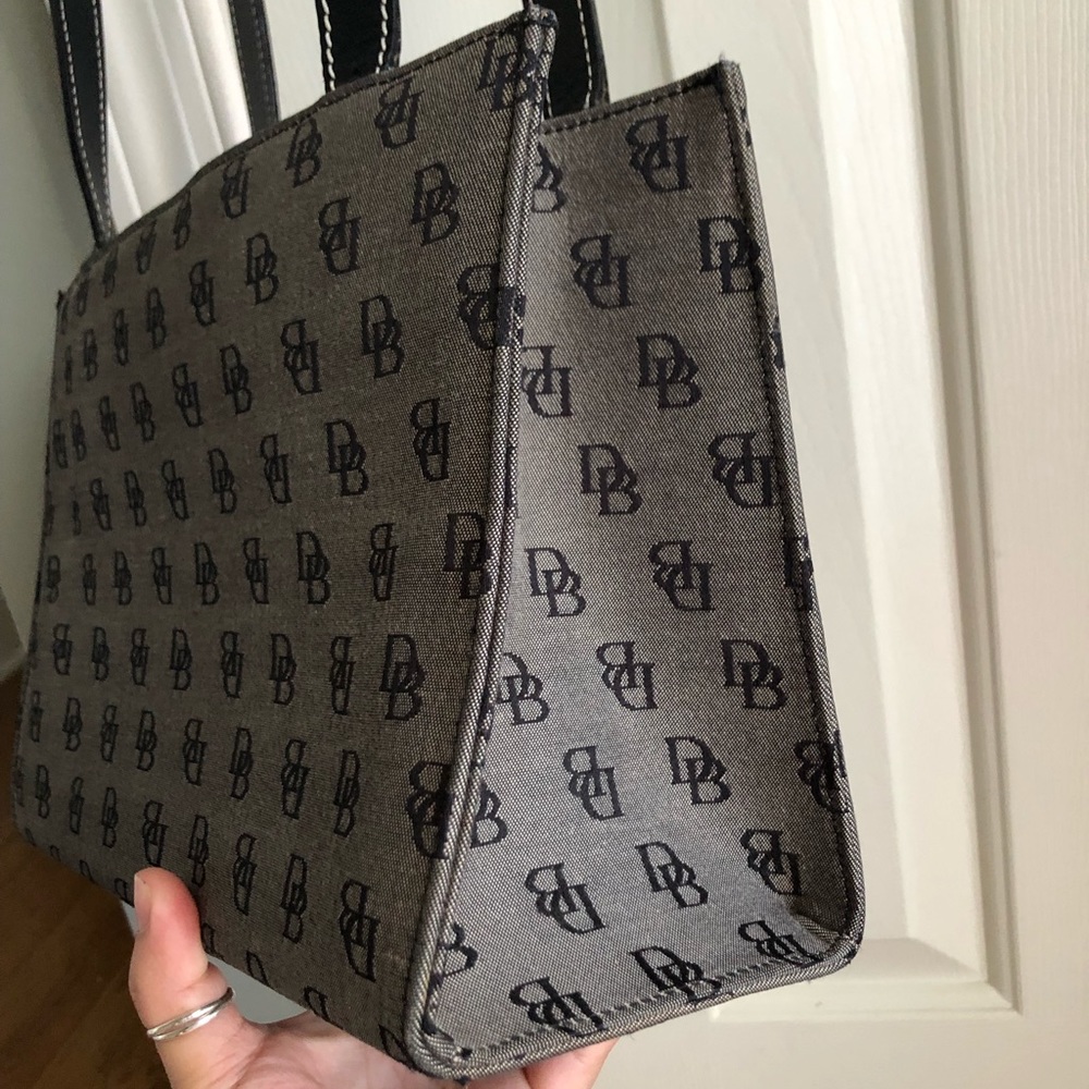 🌸Dooney & Bourke Signature Purse🌸 - Picture 9 of 16